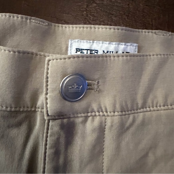 Peter Millar Shackleford  Tan Hybrid Shorts 38” - Picture 3 of 7